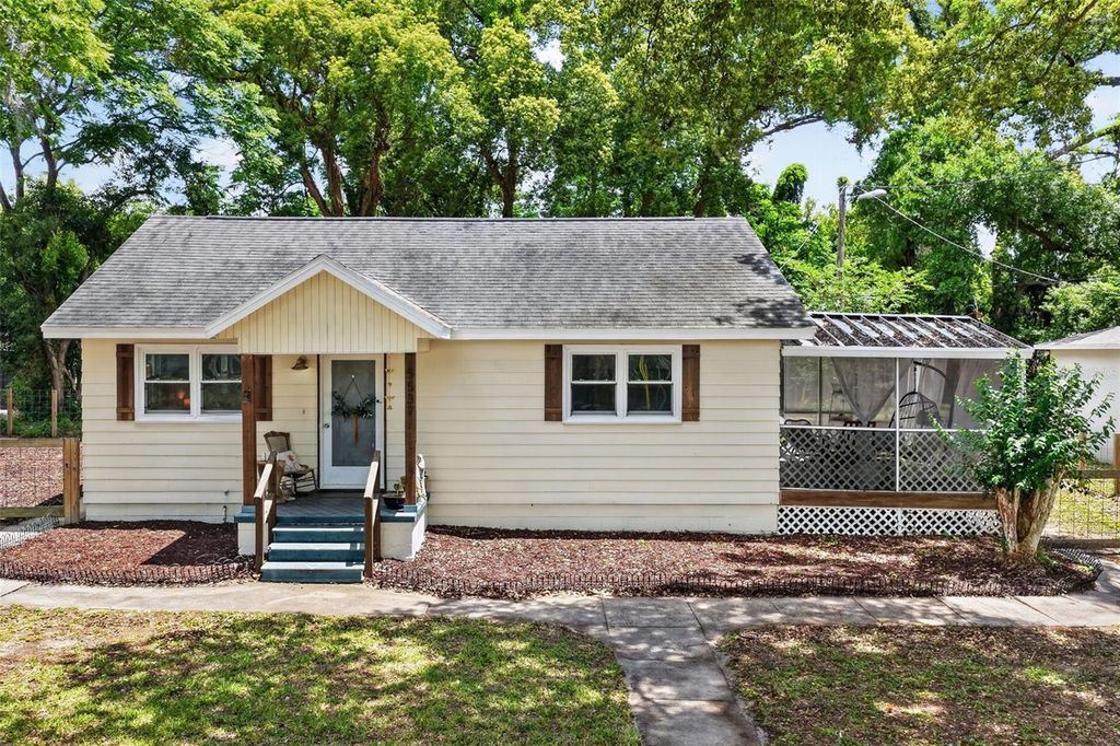 5537 LAKE STREET, Mount Dora, FL 32757