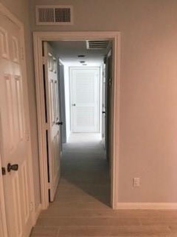 1860 White Oak Drive 207, Houston, TX 77009