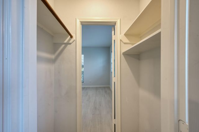 1860 White Oak Drive 207, Houston, TX 77009