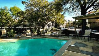 1860 White Oak Drive 207, Houston, TX 77009