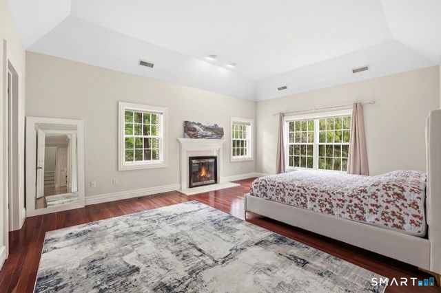 18 West Haviland Lane, Stamford, CT 06903