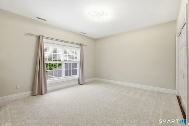 18 West Haviland Lane, Stamford, CT 06903