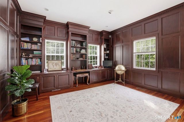18 West Haviland Lane, Stamford, CT 06903