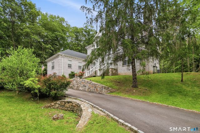 18 West Haviland Lane, Stamford, CT 06903