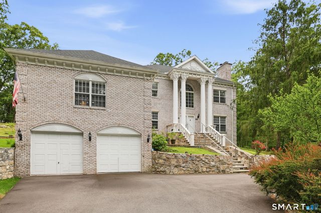 18 West Haviland Lane, Stamford, CT 06903