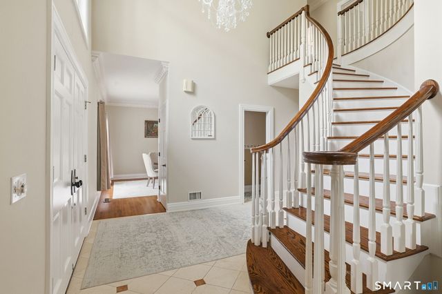 18 West Haviland Lane, Stamford, CT 06903