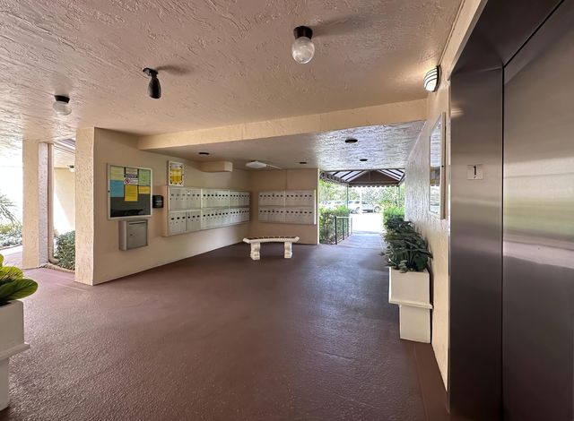 3154 Via Poinciana 116, Greenacres, FL 33467