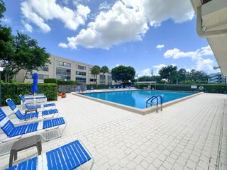 3154 Via Poinciana 116, Greenacres, FL 33467