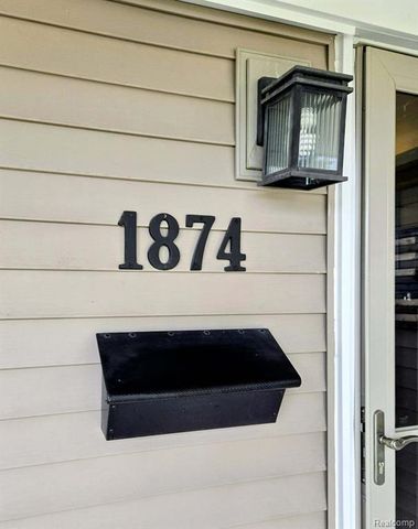 1874 Newman Street, Trenton, MI 48183