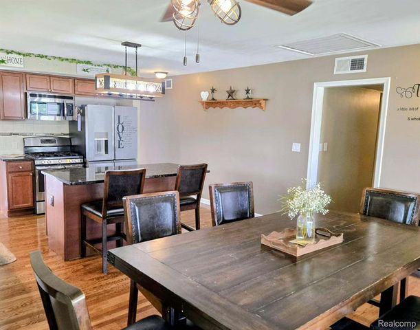 1874 Newman Street, Trenton, MI 48183