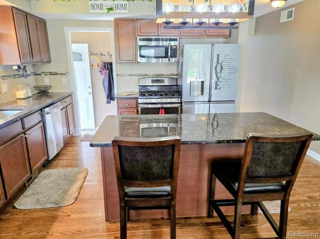 1874 Newman Street, Trenton, MI 48183