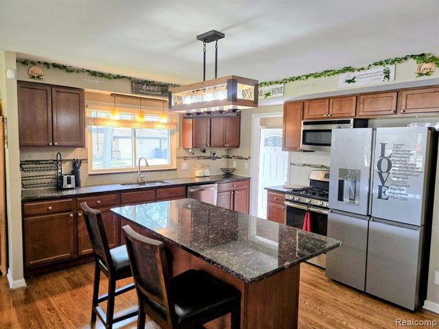 1874 Newman Street, Trenton, MI 48183