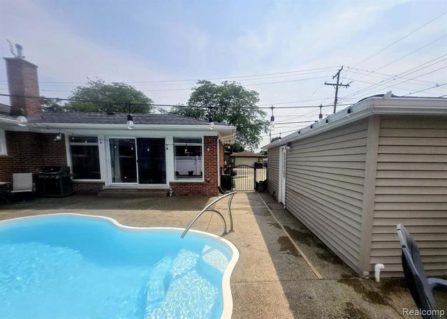 1874 Newman Street, Trenton, MI 48183