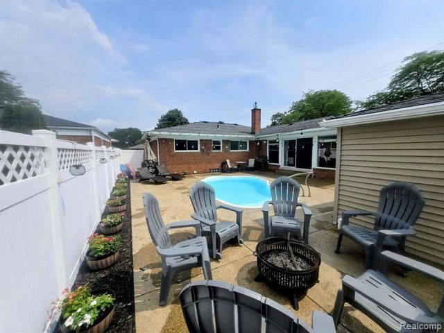 1874 Newman Street, Trenton, MI 48183