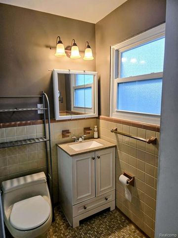 1874 Newman Street, Trenton, MI 48183