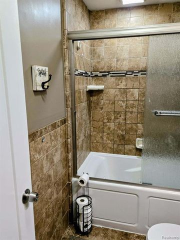 1874 Newman Street, Trenton, MI 48183