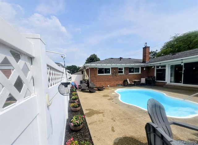1874 Newman Street, Trenton, MI 48183