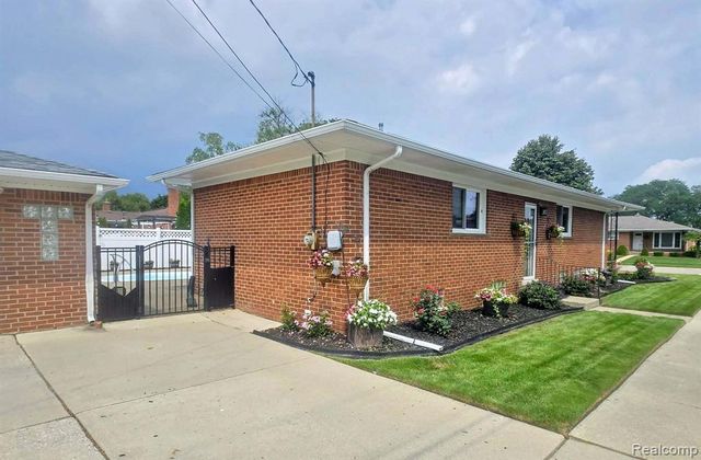 1874 Newman Street, Trenton, MI 48183