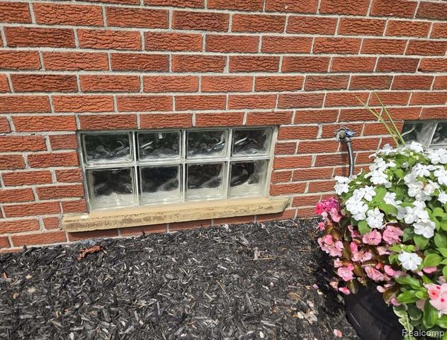 1874 Newman Street, Trenton, MI 48183