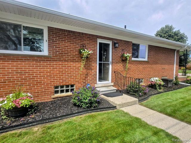 1874 Newman Street, Trenton, MI 48183