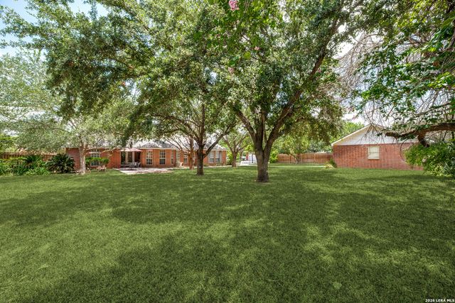 1717 EMBASSY RD, Pleasanton, TX 78064