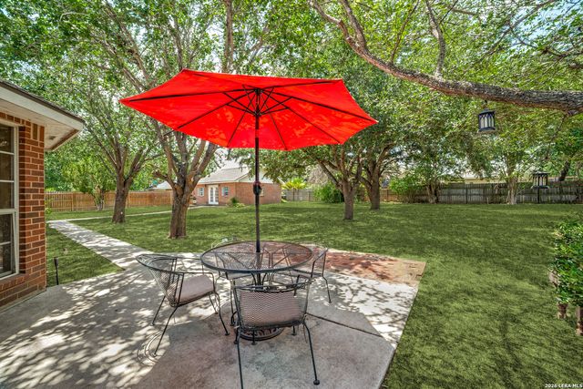 1717 EMBASSY RD, Pleasanton, TX 78064