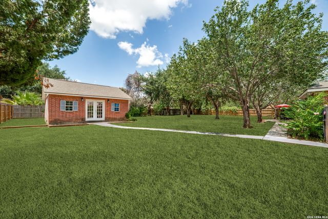1717 EMBASSY RD, Pleasanton, TX 78064