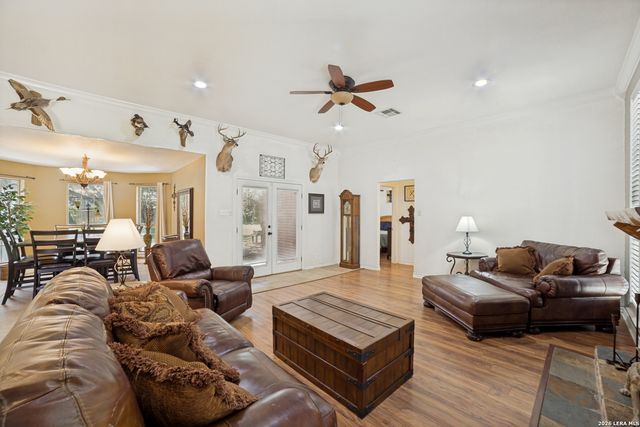 1717 EMBASSY RD, Pleasanton, TX 78064