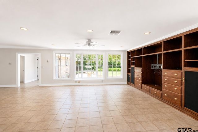 3215 Birdwell, Tyler, TX 75701