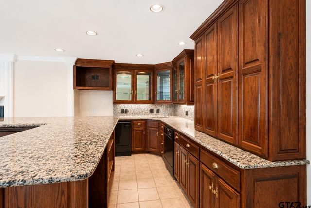 3215 Birdwell, Tyler, TX 75701