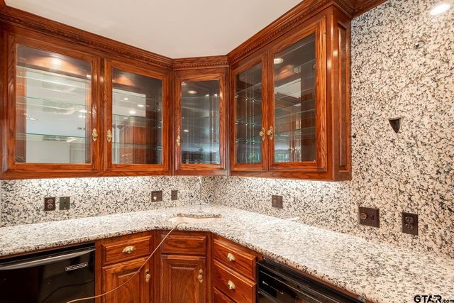 3215 Birdwell, Tyler, TX 75701