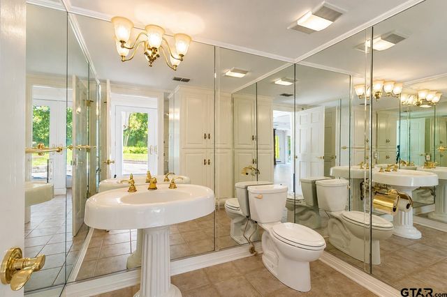 3215 Birdwell, Tyler, TX 75701