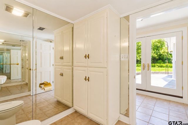 3215 Birdwell, Tyler, TX 75701