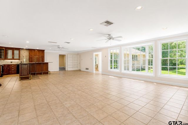 3215 Birdwell, Tyler, TX 75701