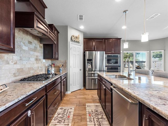 1014 Pretty Point Court, Richmond, TX 77406