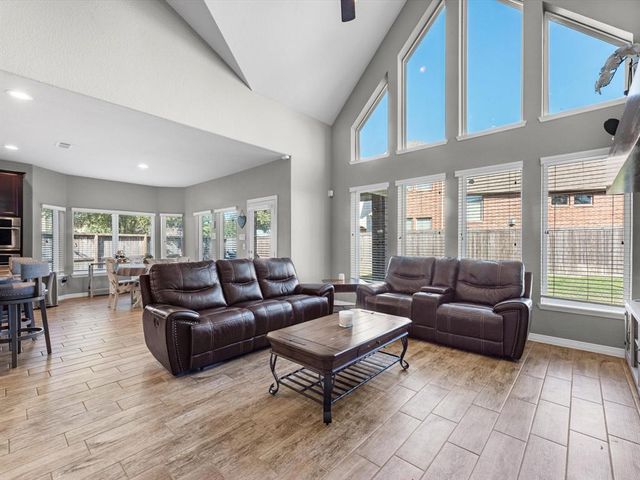 1014 Pretty Point Court, Richmond, TX 77406