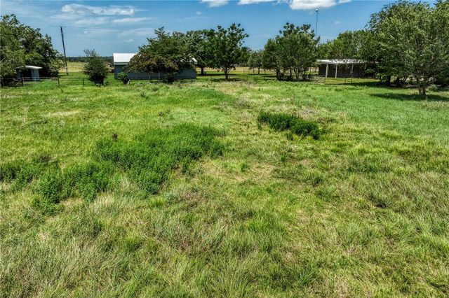 800 Waldeck Road, Ledbetter, TX 78946