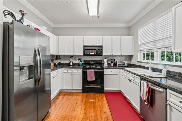 4830 Zephyr Cove Place, Flowery Branch, GA 30542