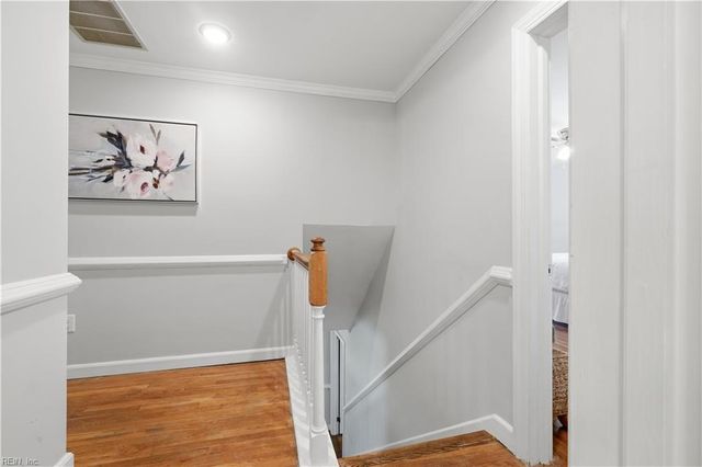 218 Crittenden LN, Newport News, VA 23606