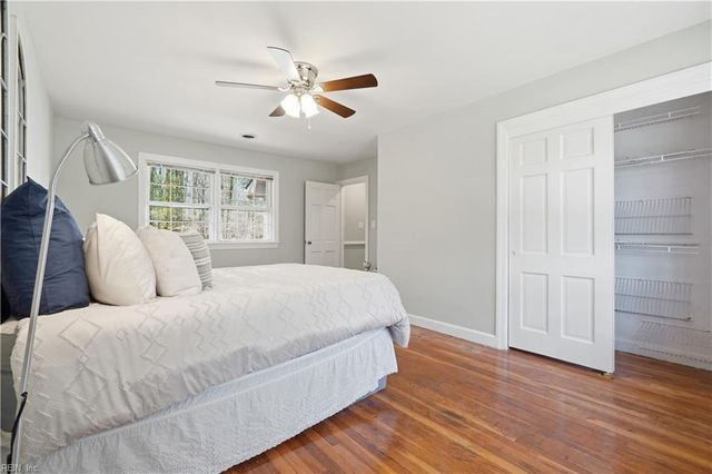 218 Crittenden LN, Newport News, VA 23606