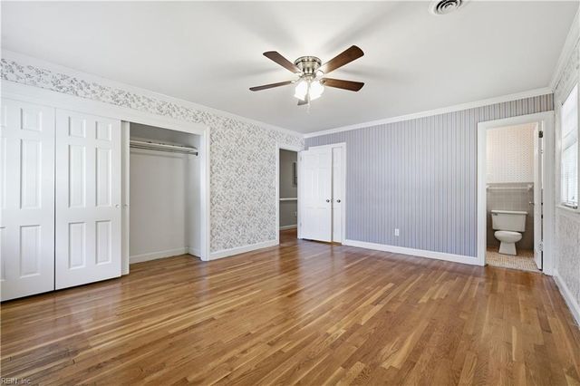 218 Crittenden LN, Newport News, VA 23606