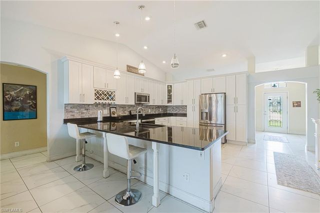 1926 SE 18th AVE, Cape Coral, FL 33990