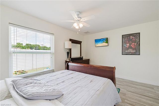 1926 SE 18th AVE, Cape Coral, FL 33990