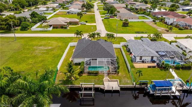 1926 SE 18th AVE, Cape Coral, FL 33990