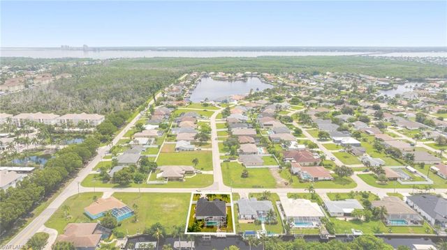 1926 SE 18th AVE, Cape Coral, FL 33990