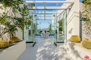 8896 Lookout Mountain Avenue, Los Angeles, CA 90046