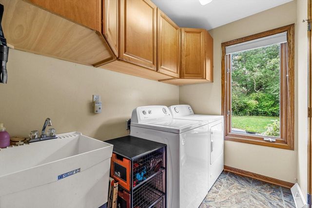 12629 Blue Stem TRAIL, Caledonia, WI 53108