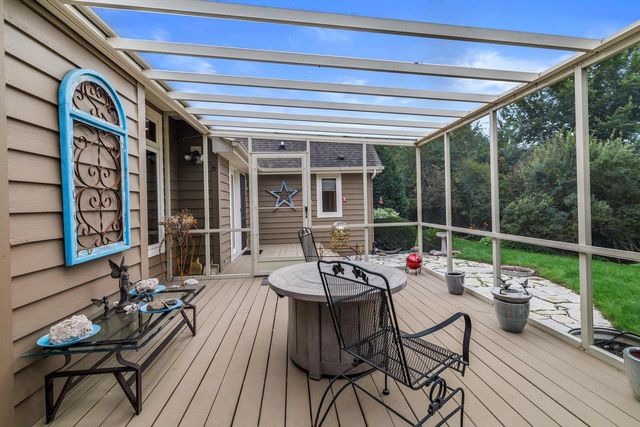 12629 Blue Stem TRAIL, Caledonia, WI 53108