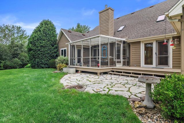 12629 Blue Stem TRAIL, Caledonia, WI 53108
