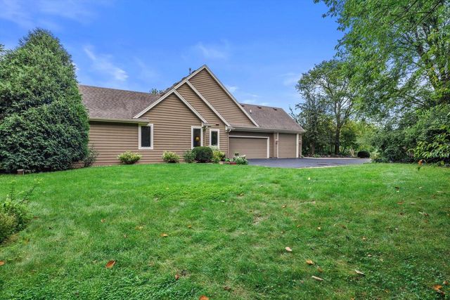 12629 Blue Stem TRAIL, Caledonia, WI 53108